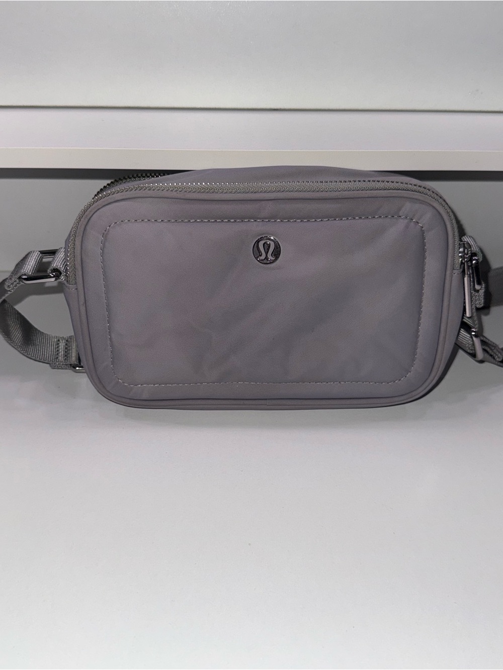 lululemon athletica Women’s Light Gray Shoulder Bag